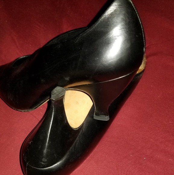 Ladies Shoes - Picture 2 of 2